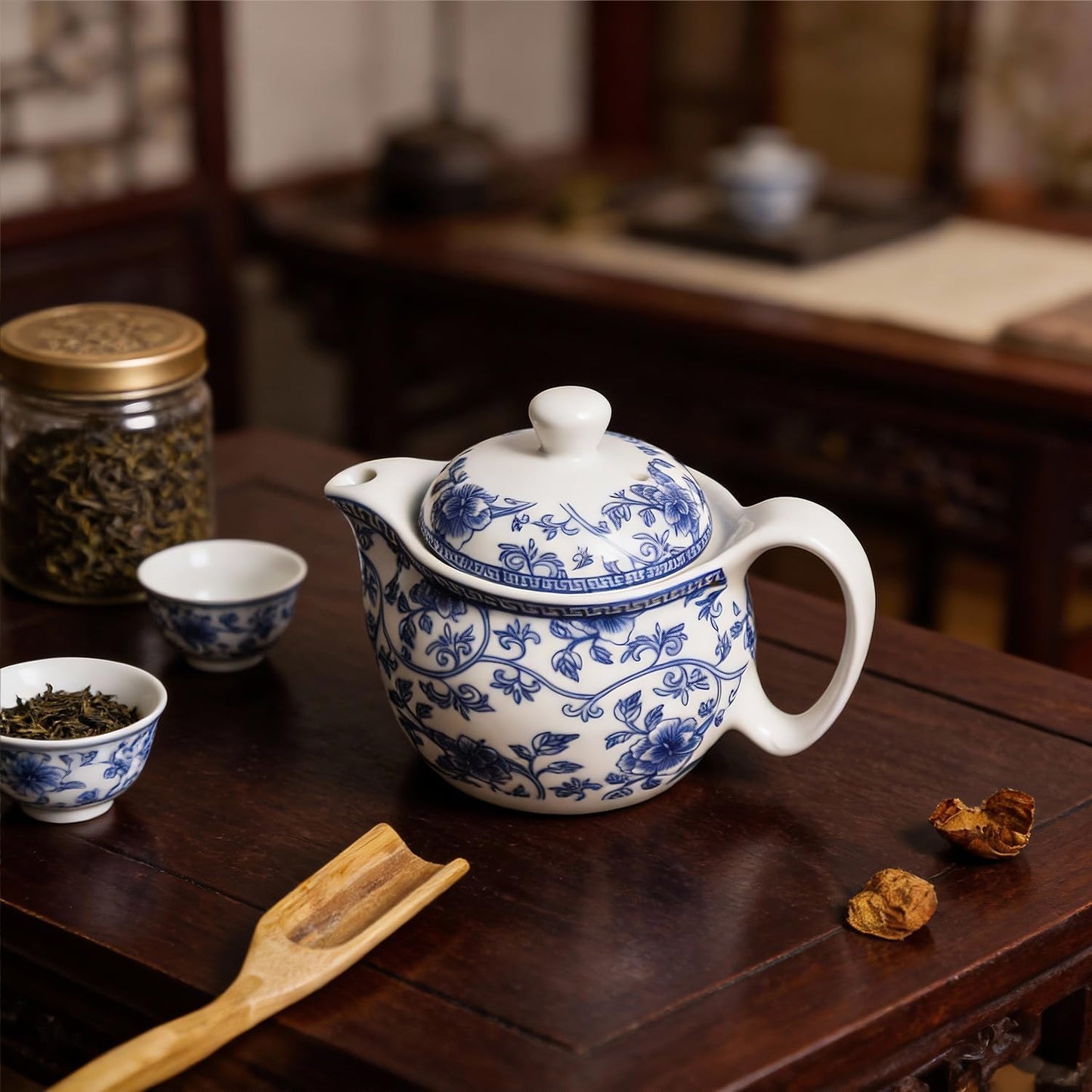 Blue & White Ceramic Teapot with Infuser 11oz | Nooliano
